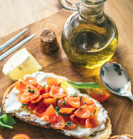 チーズとトマトのバケット