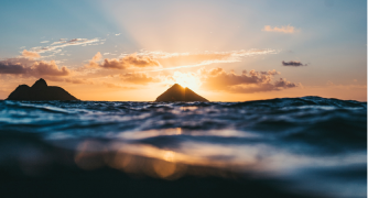 海面からの日の出